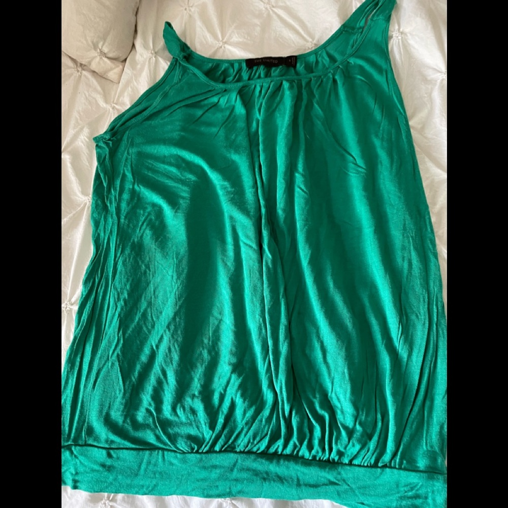 Banded waist Kelly green tank top